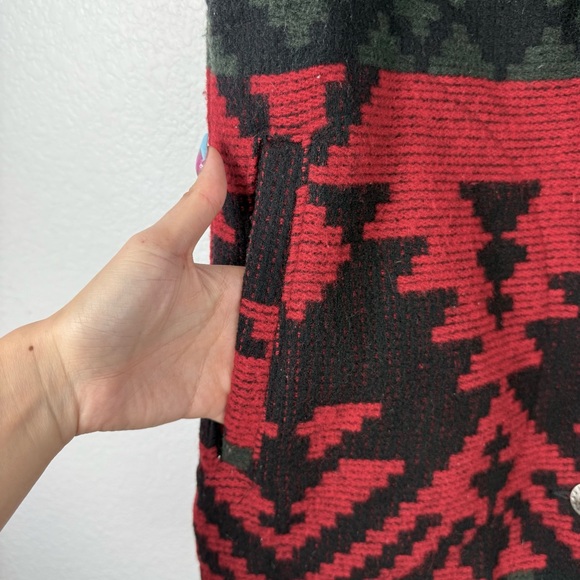 Woolrich vintage 80s RED BLACK AZTEC SHAWL NECK WOOL BUTTON UP VEST size S - Picture 2 of 8